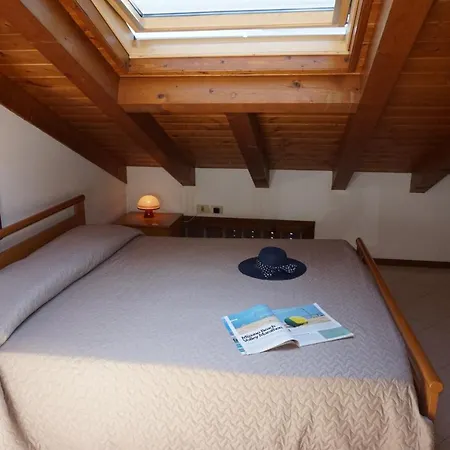 Beautiful Attic Near The Centre Of Apartment